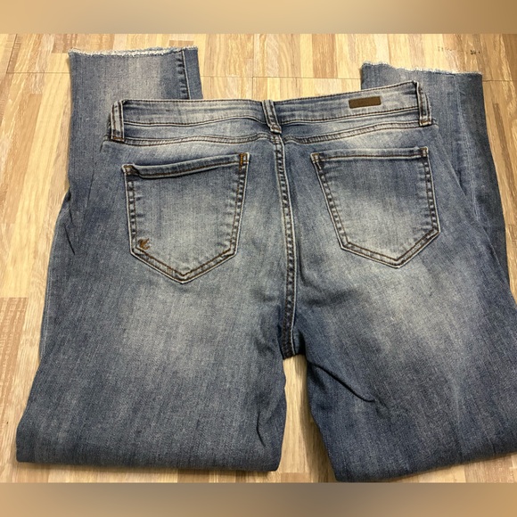 Classic Blue Distressed Jeans Kut from the kloth. Crop straight leg - Picture 4 of 4